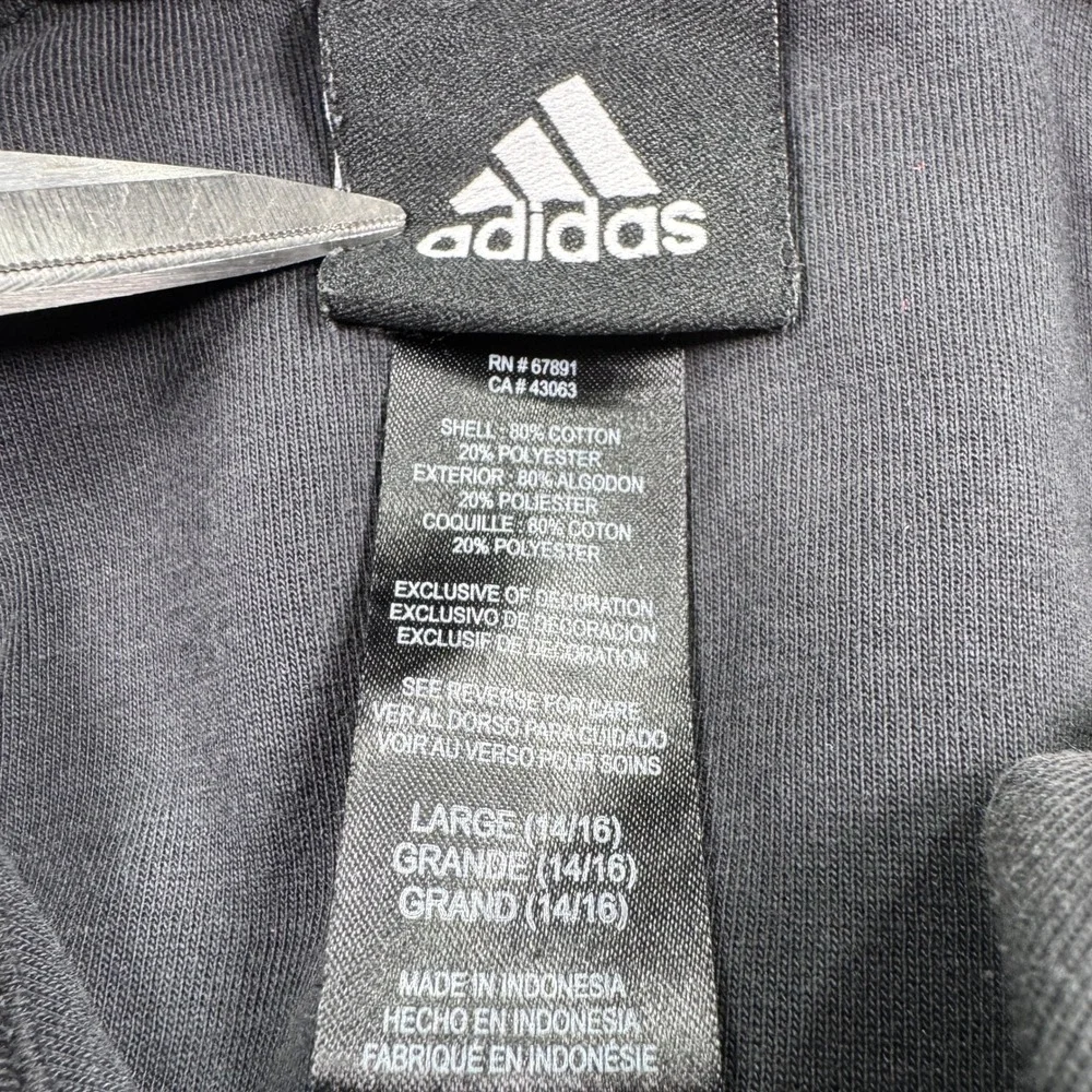 adidas *orders ship